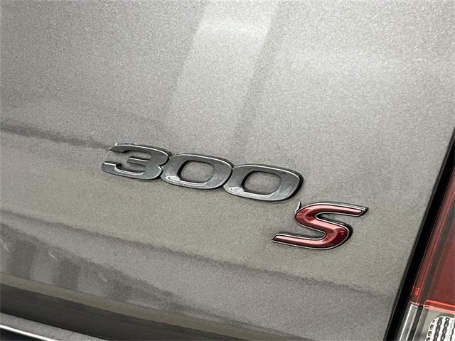 Photo of 2023 Granite Crystal Metallic Clearcoat Chrysler 300