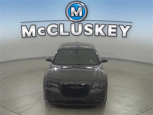 Photo of 2023 Granite Crystal Metallic Clearcoat Chrysler 300