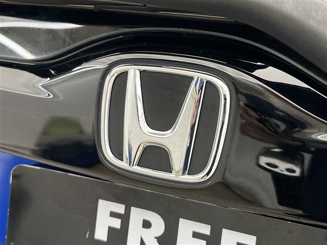Photo of 2017 Aegean Blue Metallic Honda Fit