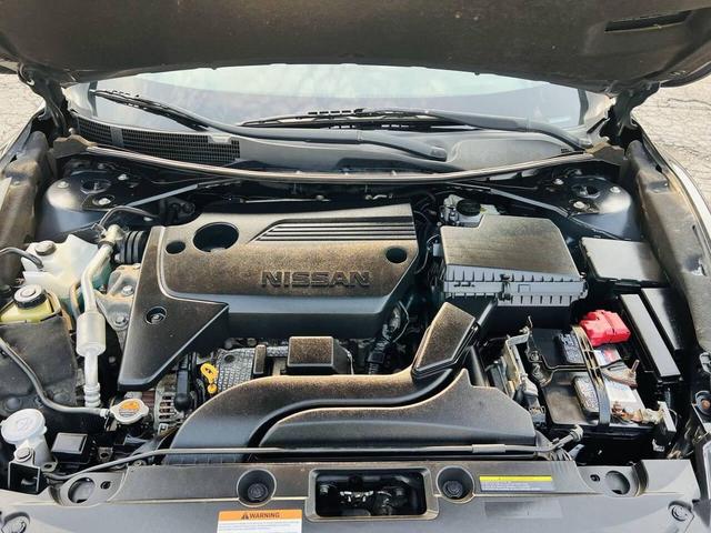 Photo of 2018 Super Black Nissan Altima