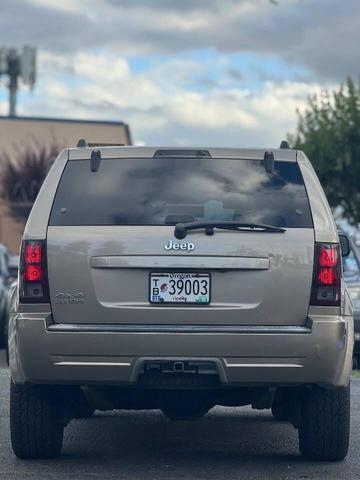 Photo of 2006 Light Graystone Pearlcoat Jeep Grand Cherokee