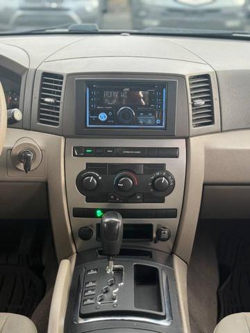 Photo of 2006 Light Graystone Pearlcoat Jeep Grand Cherokee