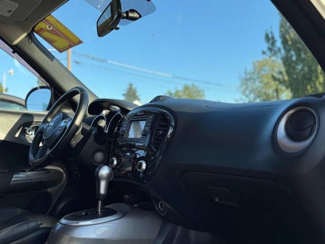 Photo of 2012 Chrome Silver Nissan Juke