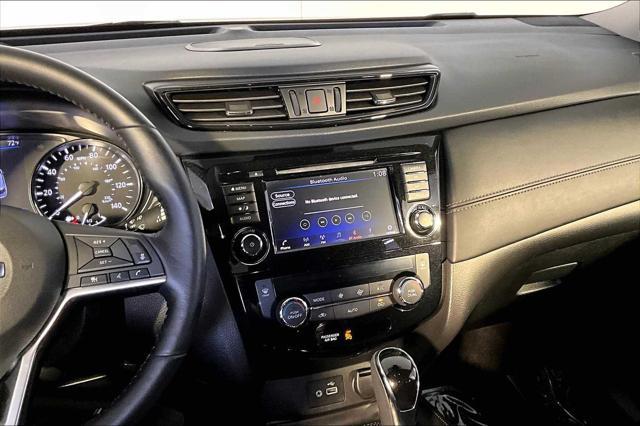 Photo of 2018 Caspian Blue Nissan Rogue