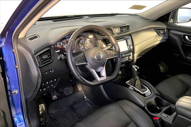 Photo of 2018 Caspian Blue Nissan Rogue