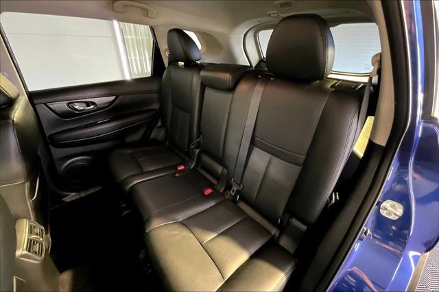 Photo of 2018 Caspian Blue Nissan Rogue