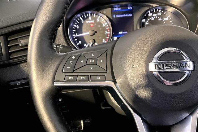 Photo of 2018 Caspian Blue Nissan Rogue