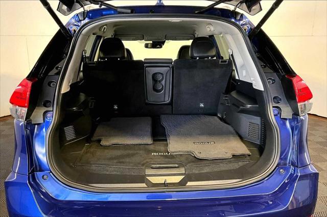 Photo of 2018 Caspian Blue Nissan Rogue