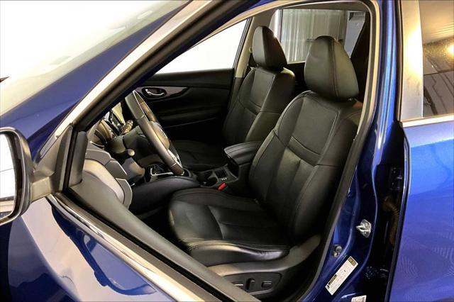 Photo of 2018 Caspian Blue Nissan Rogue
