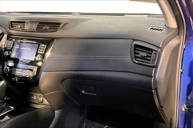 Photo of 2018 Caspian Blue Nissan Rogue