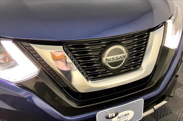 Photo of 2018 Caspian Blue Nissan Rogue