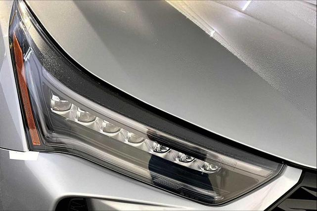 Photo of 2025 Solar Silver Metallic Acura RDX