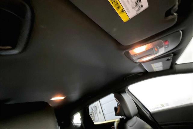 Photo of 2023 Sapphire Blue Kia Sportage
