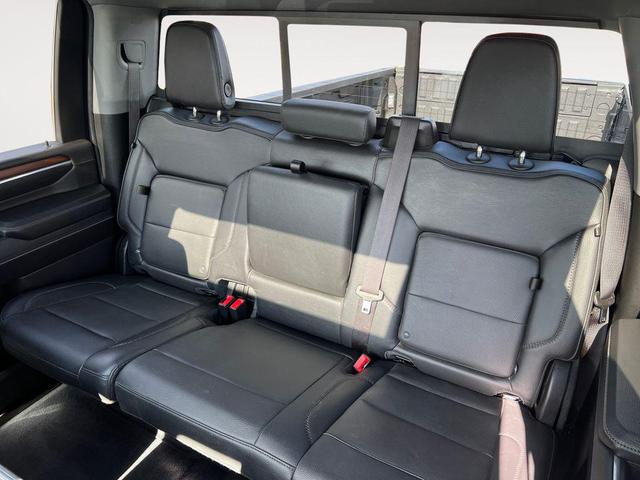 Photo of 2024 Onyx Black GMC Sierra 3500