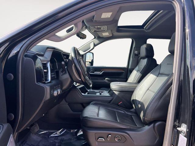 Photo of 2024 Onyx Black GMC Sierra 3500