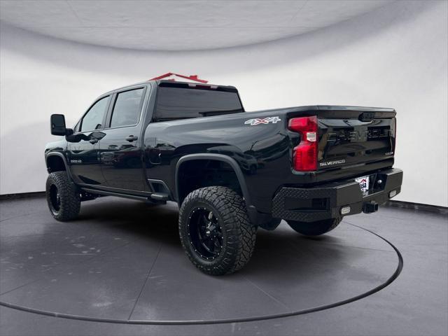 Photo of 2022 Black Chevrolet Silverado 2500
