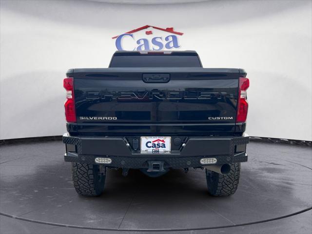 Photo of 2022 Black Chevrolet Silverado 2500