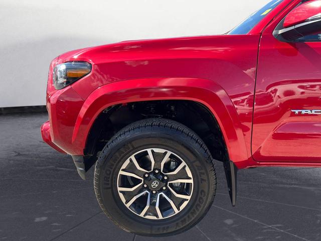 Photo of 2022 Barcelona Red Metallic Toyota Tacoma