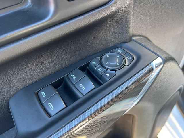 Photo of 2022 Summit White GMC Sierra 2500