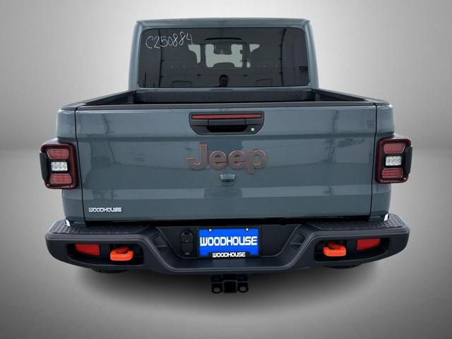 Photo of 2025 Anvil Clearcoat Jeep Gladiator