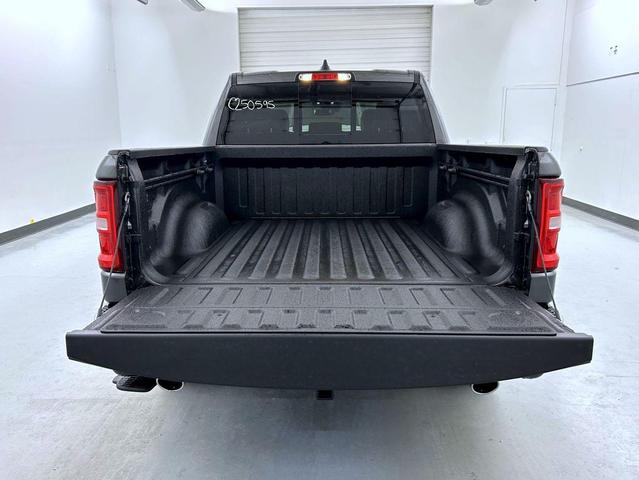 Photo of 2025 Granite Crystal Metallic Clearcoat RAM 1500