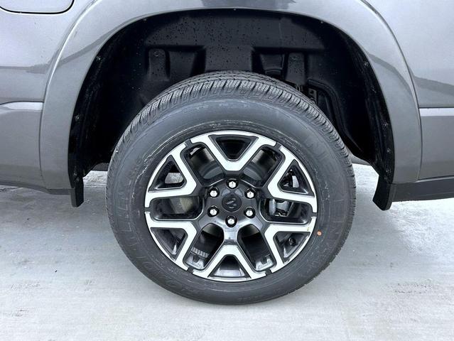 Photo of 2025 Granite Crystal Metallic Clearcoat RAM 1500