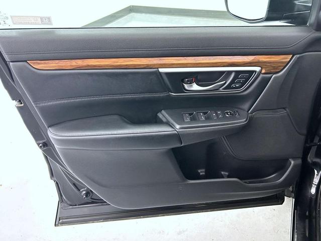Photo of 2019 Crystal Black Pearl Honda CR-V