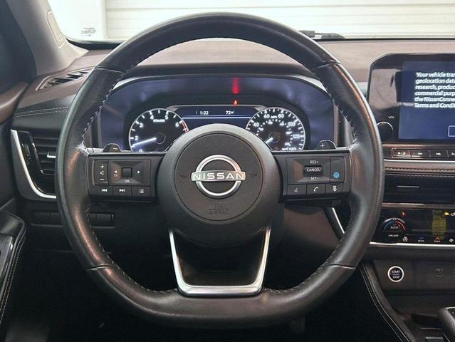 Photo of 2023 Super Black Nissan Rogue