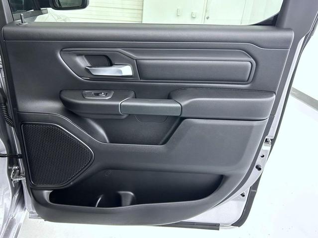 Photo of 2025 Billet Silver Metallic Clearcoat RAM 1500
