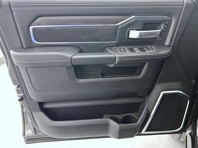 Photo of 2025 Granite Crystal Metallic Clearcoat RAM 2500