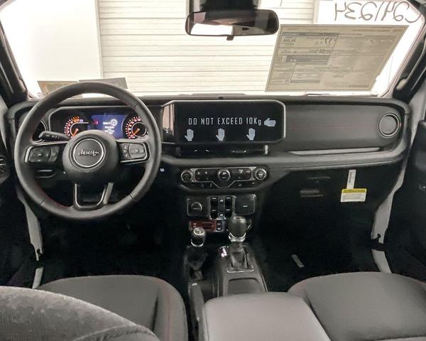 Photo of 2024 Bright White Clearcoat Jeep Wrangler