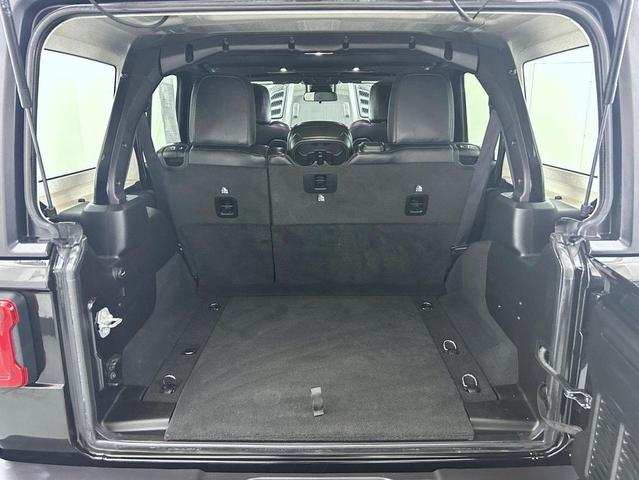 Photo of 2024 Black Clearcoat Jeep Wrangler
