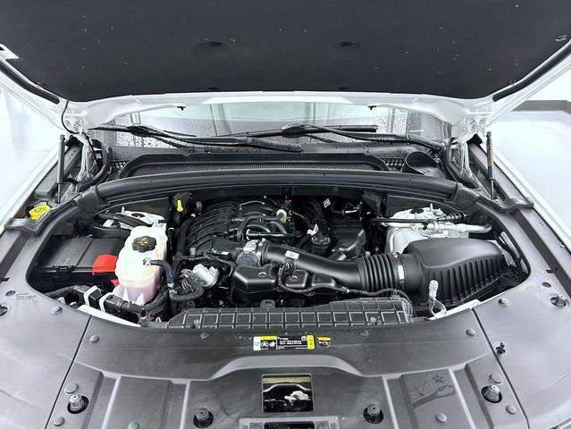 Photo of 2023 Bright White Clearcoat Jeep Grand Cherokee