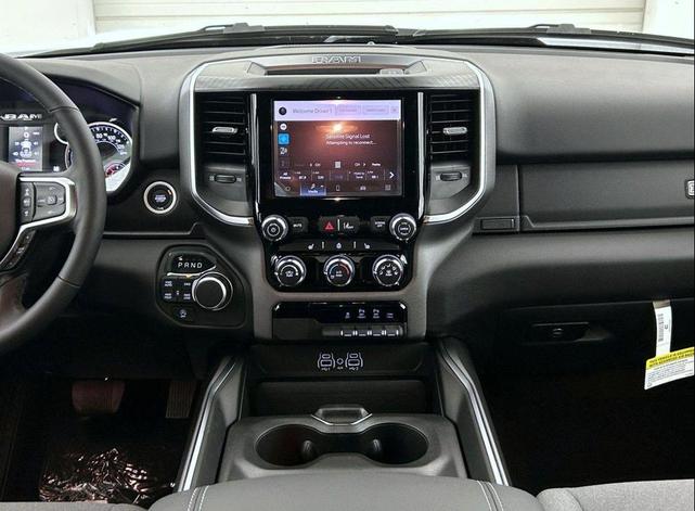 Photo of 2025 Granite Crystal Metallic Clearcoat RAM 1500