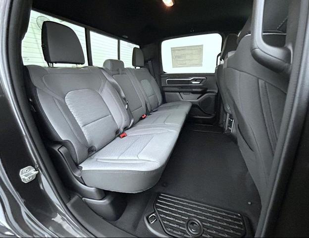 Photo of 2025 Granite Crystal Metallic Clearcoat RAM 1500