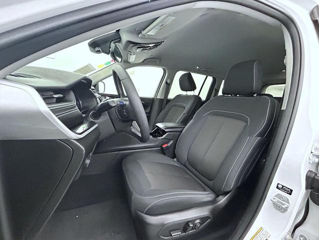 Photo of 2023 Bright White Clearcoat Jeep Grand Cherokee