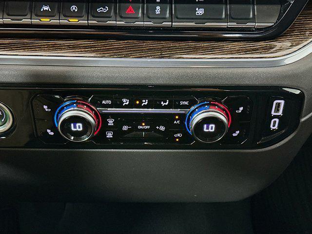 Photo of 2024 Summit White GMC Sierra 1500