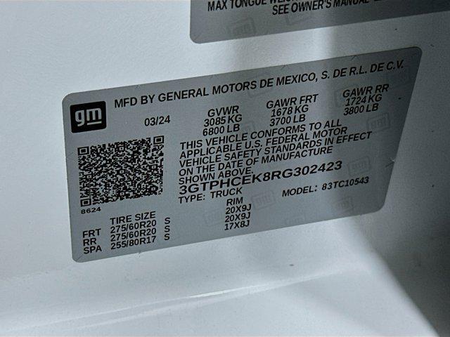 Photo of 2024 Summit White GMC Sierra 1500