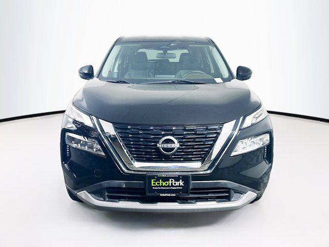 Photo of 2022 Super Black Nissan Rogue