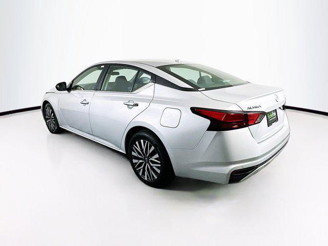 Photo of 2024 Brilliant Silver Metallic Nissan Altima