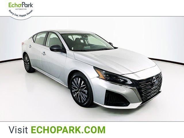 Photo of 2024 Brilliant Silver Metallic Nissan Altima