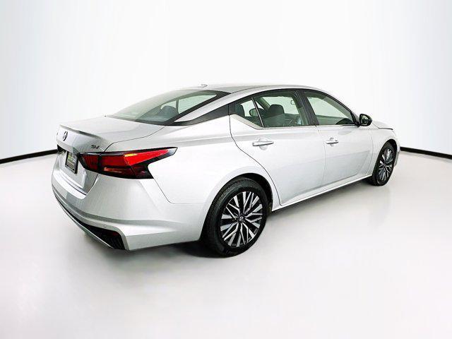 Photo of 2024 Brilliant Silver Metallic Nissan Altima