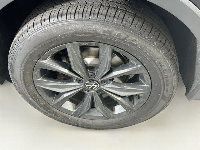 Photo of 2024 Deep Black Pearl Volkswagen Tiguan
