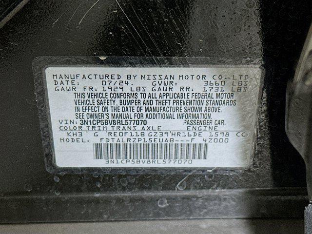 Photo of 2024 Super Black Nissan Kicks