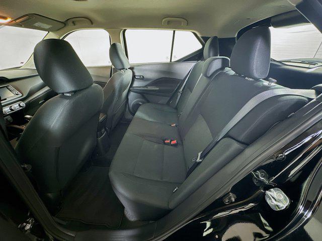 Photo of 2024 Super Black Nissan Kicks