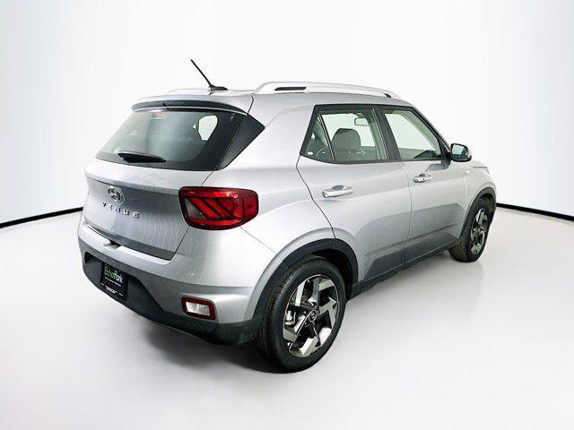 Photo of 2024 Shimmering Silver Hyundai VENUE
