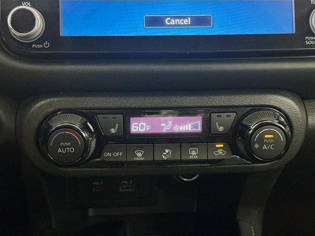 Photo of 2023 Scarlet Ember Tintcoat/Super Black Nissan Kicks