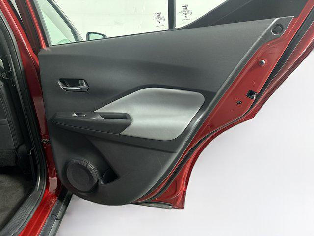 Photo of 2023 Scarlet Ember Tintcoat/Super Black Nissan Kicks