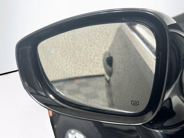Photo of 2022 Brilliant Black Crystal Pearlcoat Chrysler Pacifica