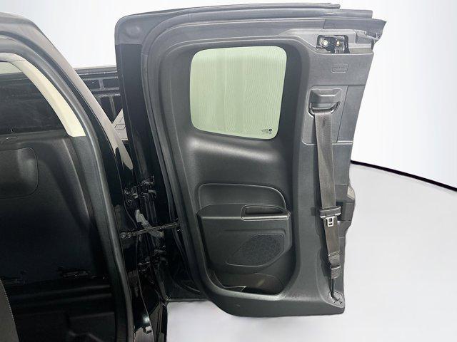 Photo of 2022 Black Chevrolet Colorado